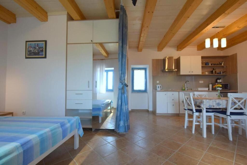 Apartments Insula Insule - Rustic & Peaceful Skrbčići Eksteriør billede