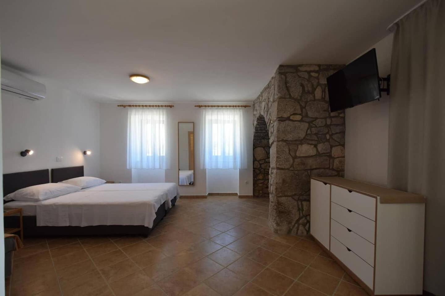 Apartments Insula Insule - Rustic & Peaceful Skrbčići Eksteriør billede