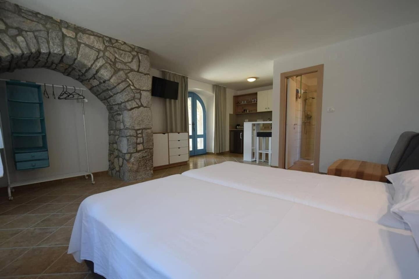Apartments Insula Insule - Rustic & Peaceful Skrbčići Eksteriør billede
